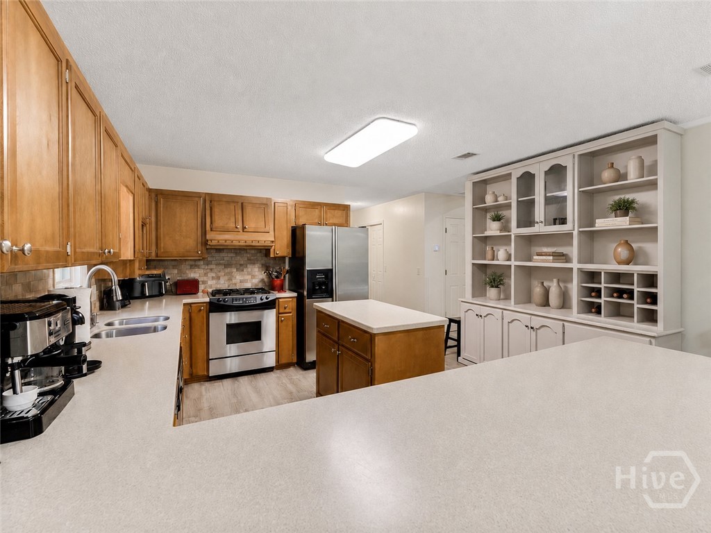 198 Dutchman's Cove Road Midway, GA 31320 - Photo 12 of 39 Kitchen