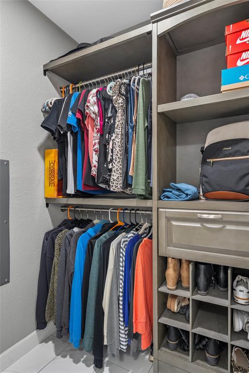 107 South Old Robinson Road Robinson, TX 76706 - Photo 23 of 39 View of walk in closet