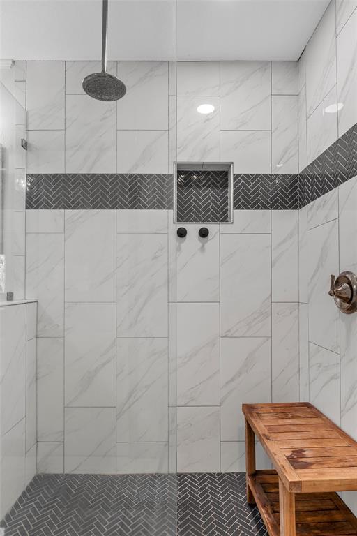 107 South Old Robinson Road Robinson, TX 76706 - Photo 24 of 39 Bathroom featuring a stall shower