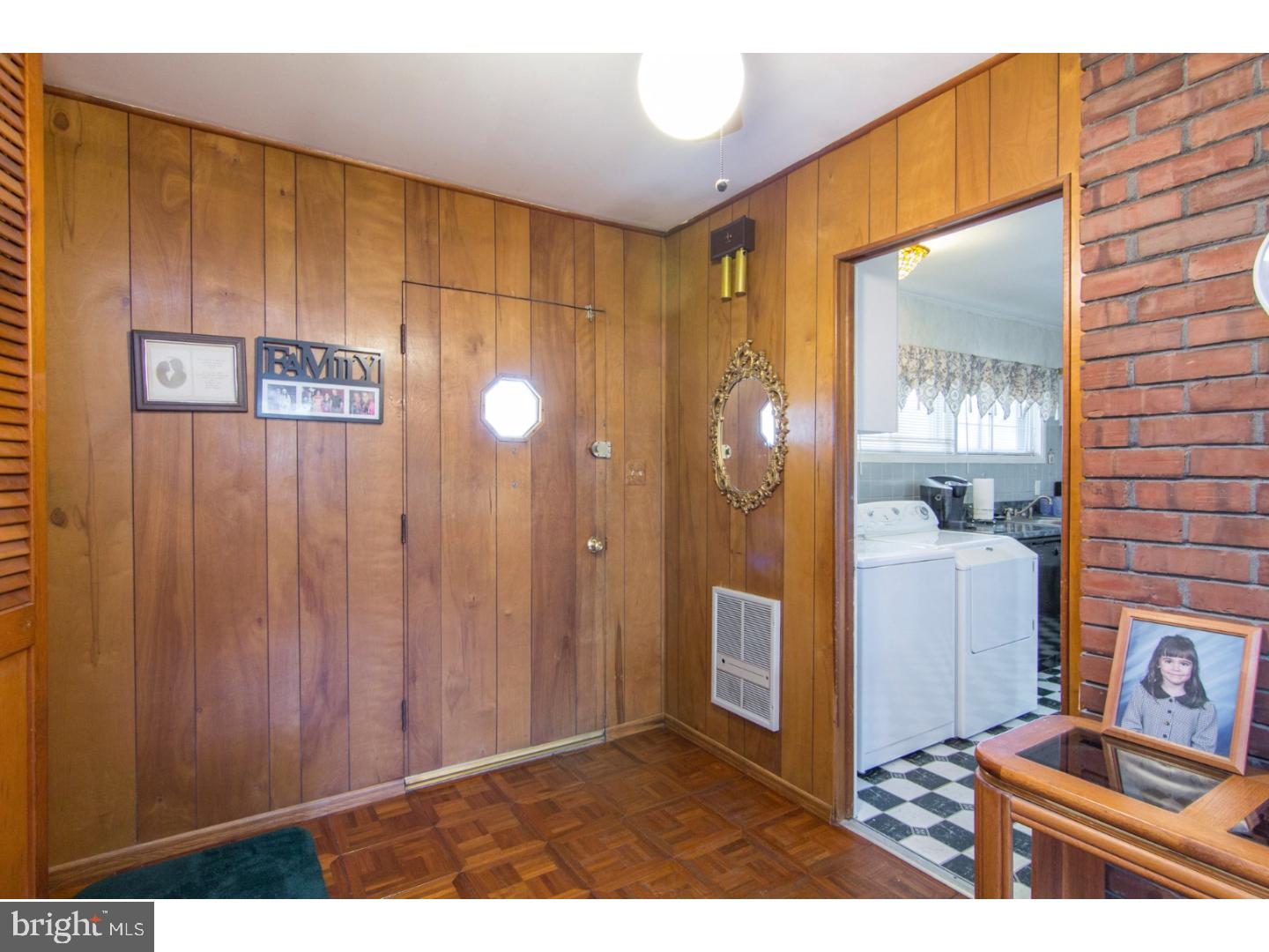 25 Spinythorn Road Levittown, PA 19056 - Photo 3 of 25 Foyer