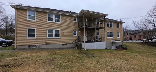 $2,100 | 3 Maple Avenue, Unit 2, Oxford, MA 01537