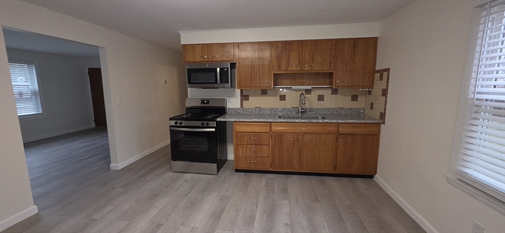 3 Maple Avenue, Unit 2 Oxford, MA 01537 - Photo 2 of 16