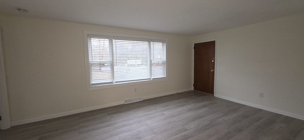 3 Maple Avenue, Unit 2 Oxford, MA 01537 - Photo 4 of 16