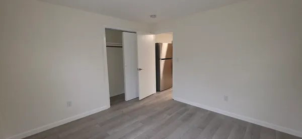 $2,100 | 3 Maple Avenue, Unit 2, Oxford, MA 01537