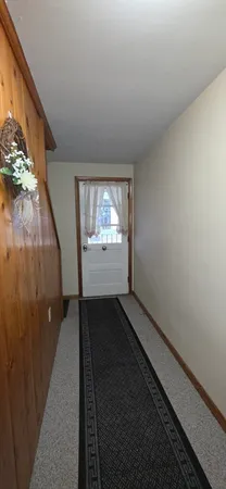$2,100 | 3 Maple Avenue, Unit 2, Oxford, MA 01537