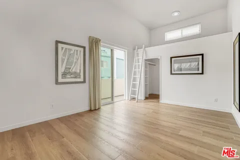 $8,350 | 115 Galleon Street, Unit A, Marina del Rey, CA 90292