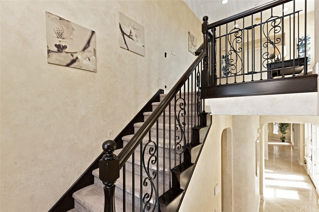 720 West Aster Place Santa Ana, CA 92706 - Photo 18 of 41 a view of entryway