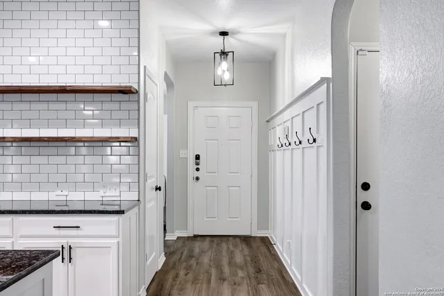 $1,825 | 11711 Caraway Hill, San Antonio, TX 78245