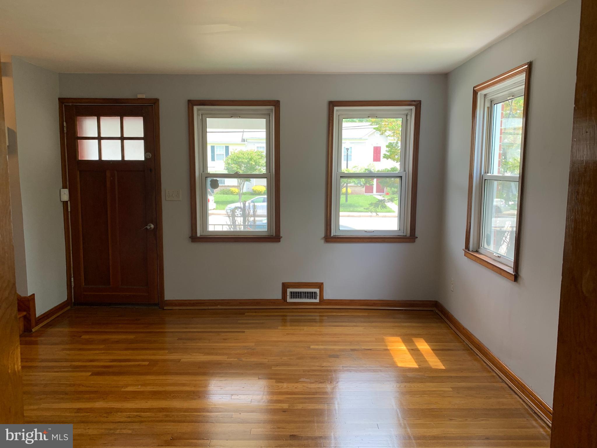 54 Stemmers Run Road Baltimore, MD 21221 - Photo 5 of 42 Gallery Image 5