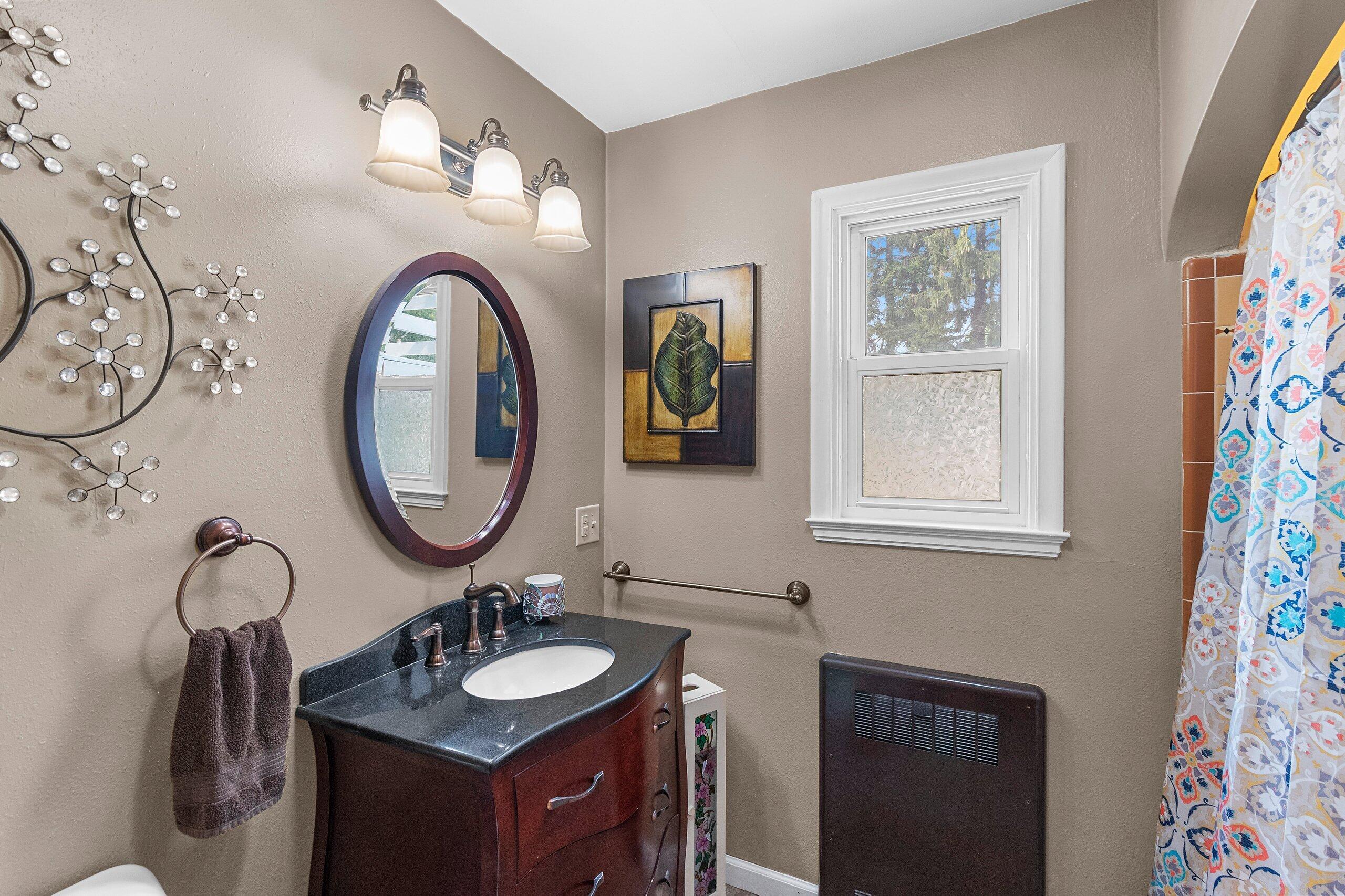 1710 24th Street Two Rivers, WI 54241 - Photo 25 of 50 046-171024thStreet-TwoRivers-WI-54241-SM