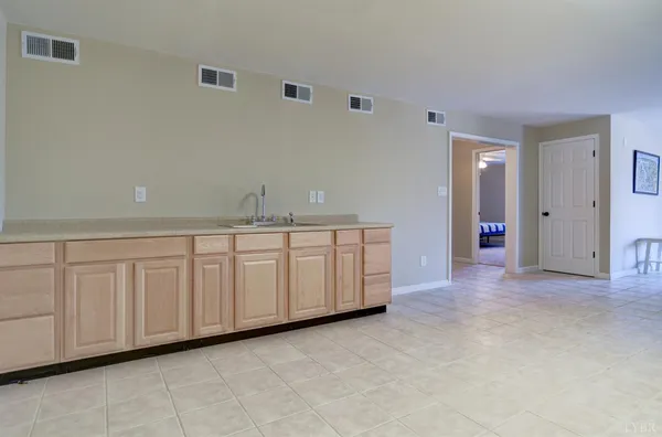 $464,900 | 1052 8th Fairway Lane, Huddleston, VA 24104