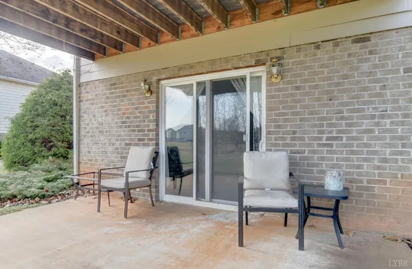 $464,900 | 1052 8th Fairway Lane, Huddleston, VA 24104