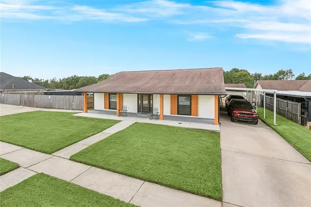 $269,000 | 2556 West Friendship Drive, Harvey, LA 70058