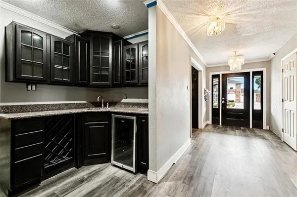 $239,900 | 2556 West Friendship Drive, Harvey, LA 70058