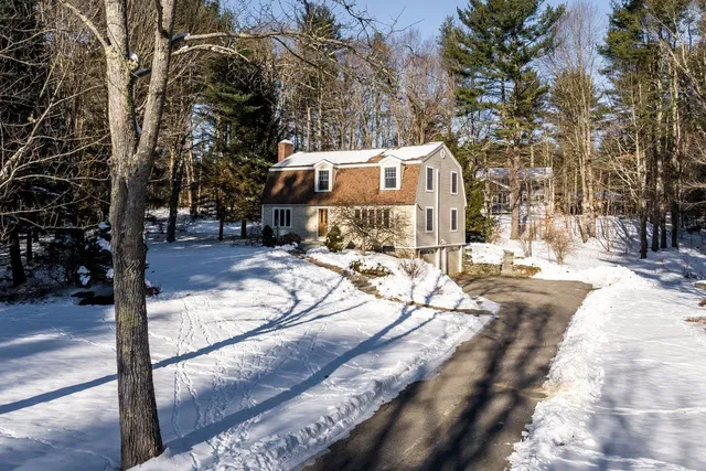 $646,000 | 3 Ambler Way, Durham, NH 03824