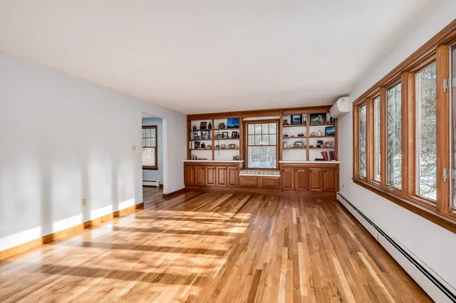 $646,000 | 3 Ambler Way, Durham, NH 03824