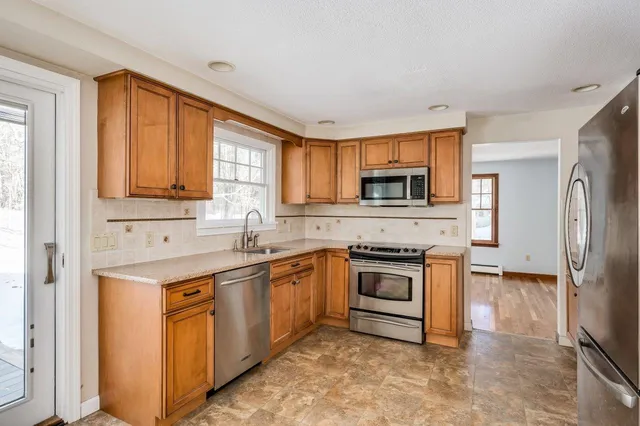 $646,000 | 3 Ambler Way, Durham, NH 03824