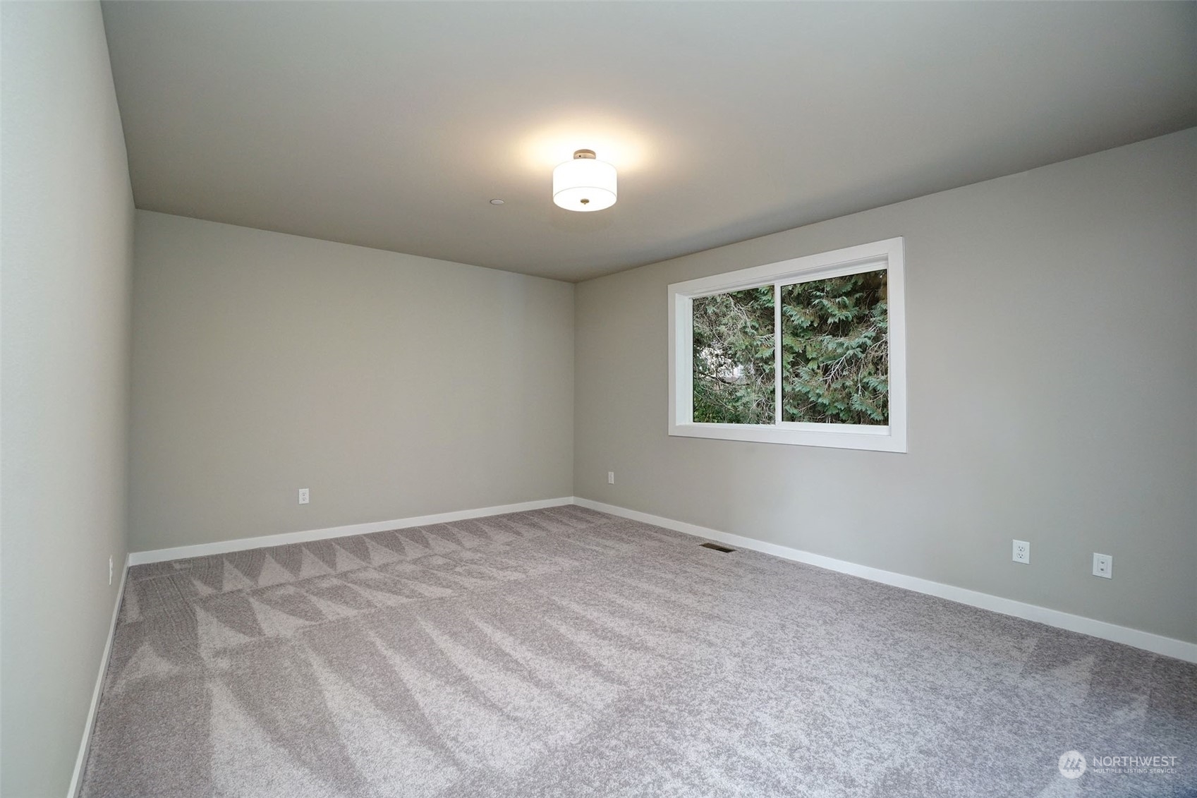 18146 94th Avenue Northeast Bothell, WA 98011 - Photo 36 of 37 an empty room with a window