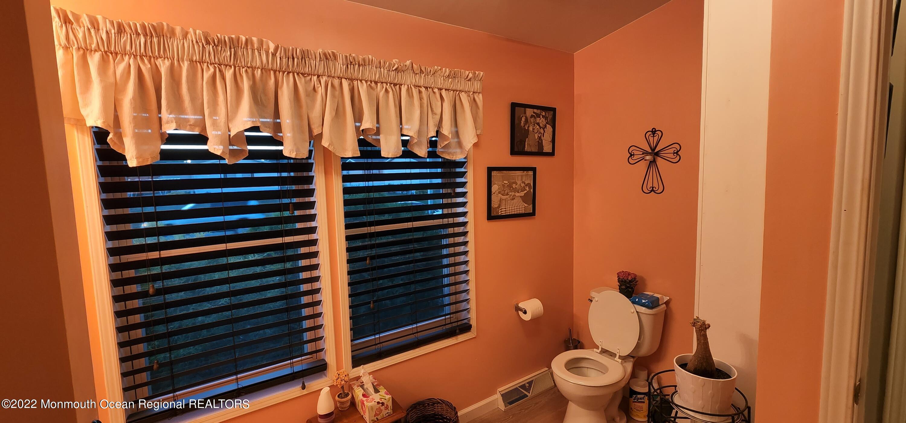 172 Farm Road Freehold, NJ 07728 - Photo 16 of 16 20220901_193538