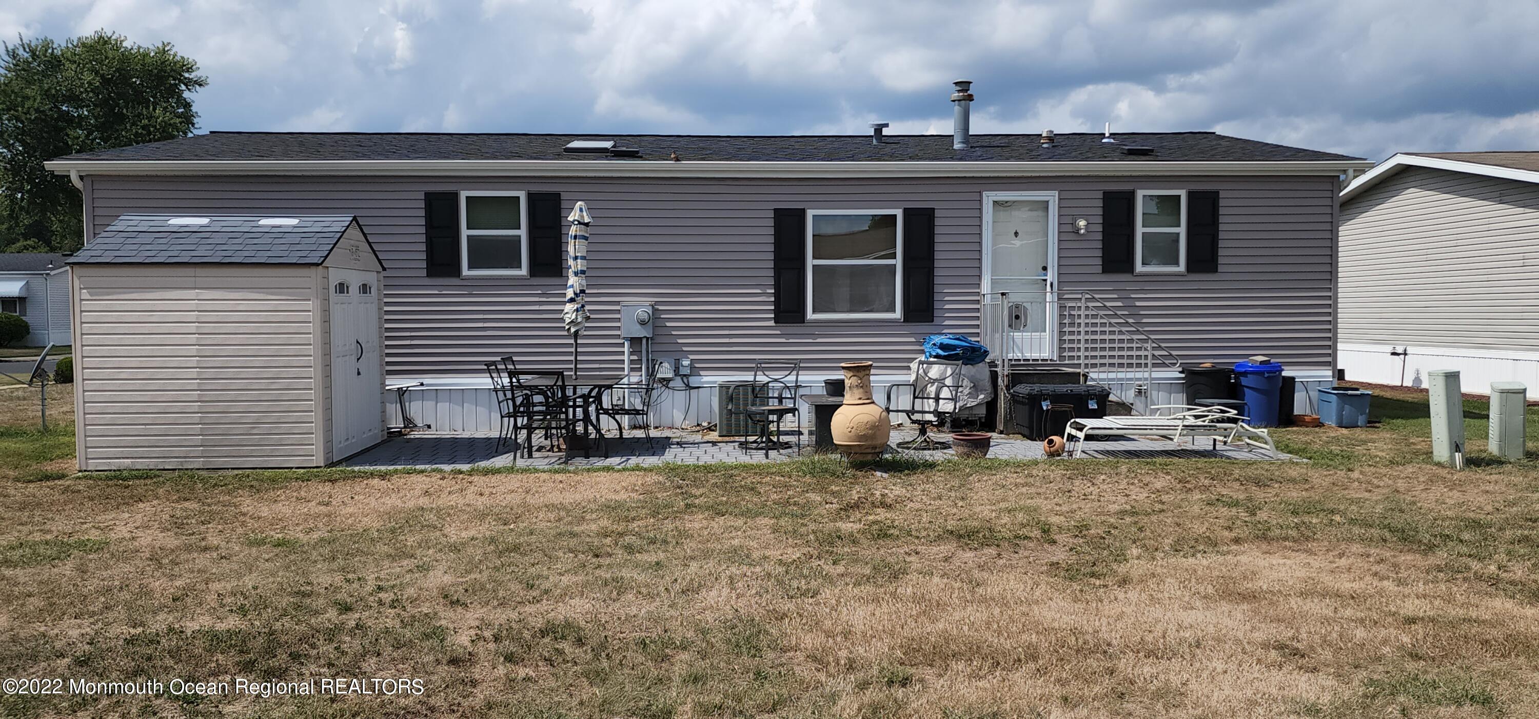 172 Farm Road Freehold, NJ 07728 - Photo 3 of 16 20220905_132107