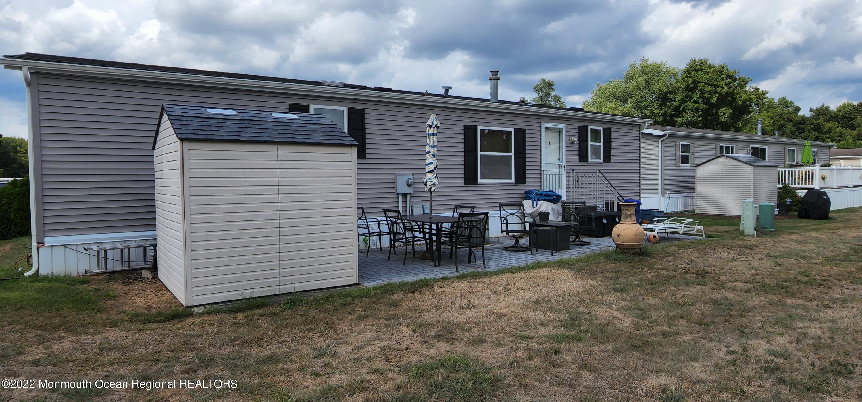 172 Farm Road Freehold, NJ 07728 - Photo 4 of 16 20220905_132136