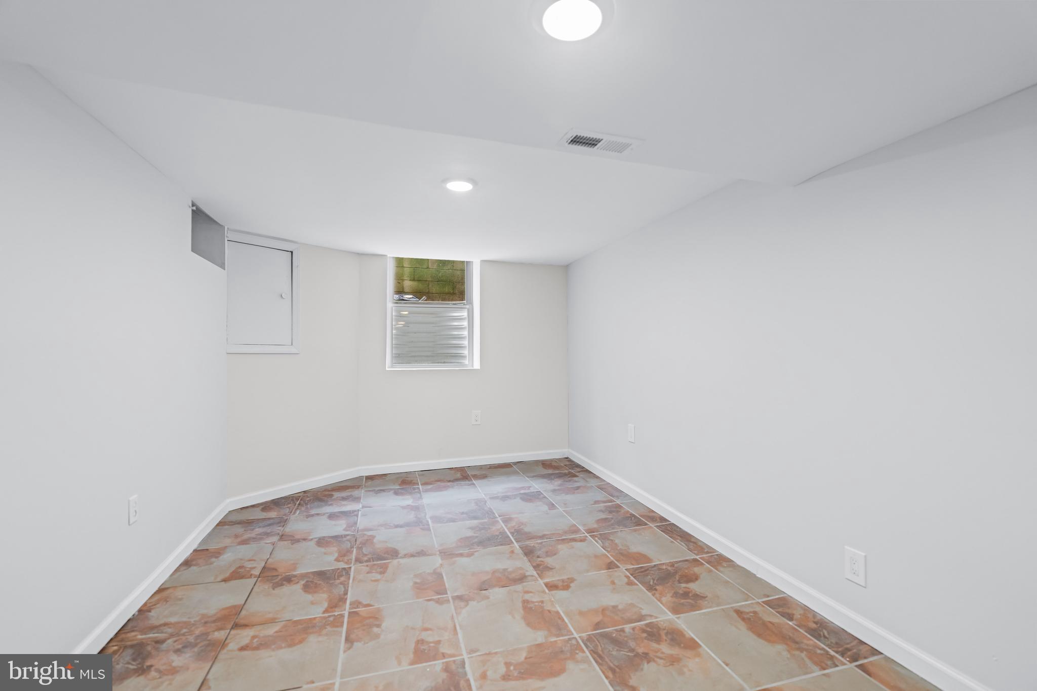 2303 Christian Street Philadelphia, PA 19146 - Photo 20 of 27