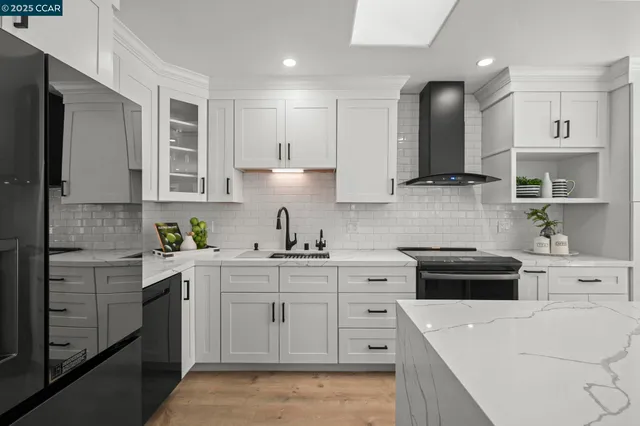 $729,000 | 1433 Oakmont Drive, Unit 4, Walnut Creek, CA 94595