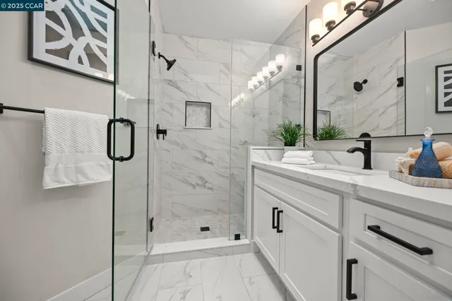 $729,000 | 1433 Oakmont Drive, Unit 4, Walnut Creek, CA 94595