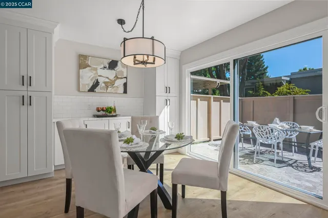$729,000 | 1433 Oakmont Drive, Unit 4, Walnut Creek, CA 94595