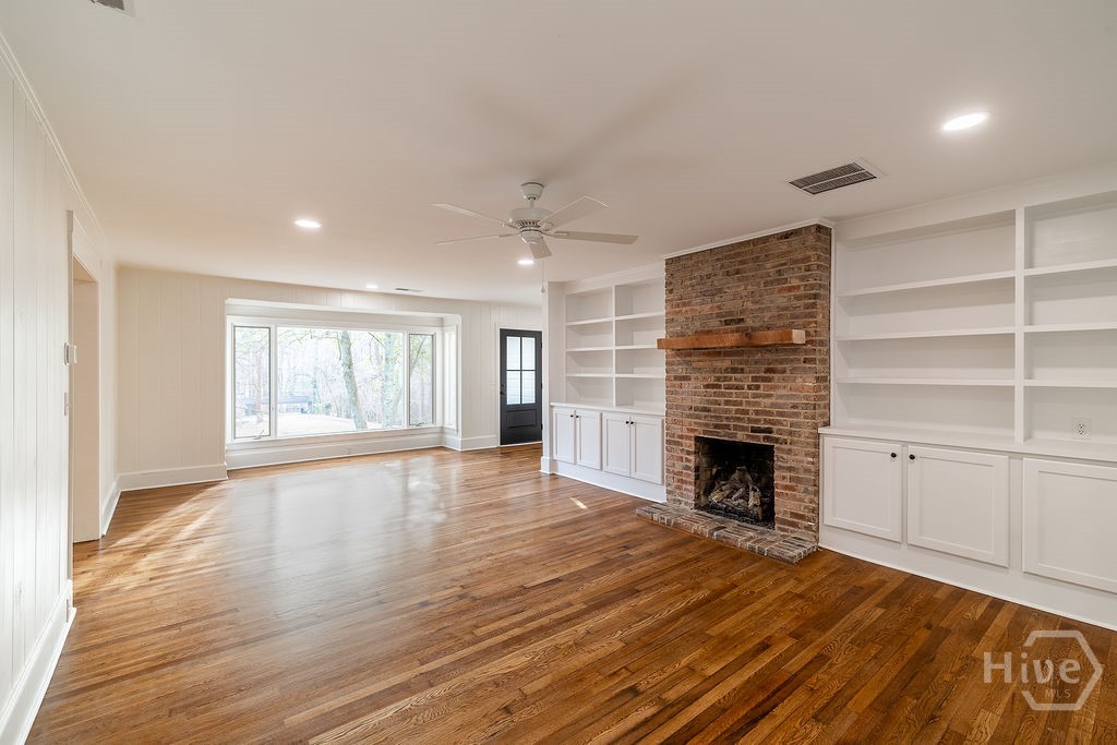 550 Fortson Road Athens, GA 30606 - Photo 8 of 41 Great Room with built-ins and gas FP
