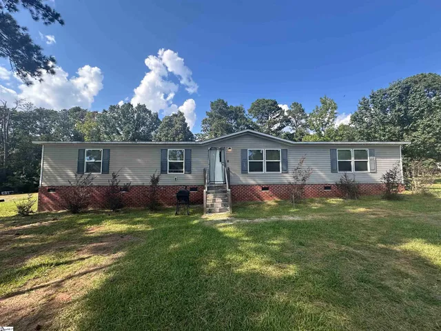 $135,000 | 218 Suburban Drive, Greenwood, SC 29646