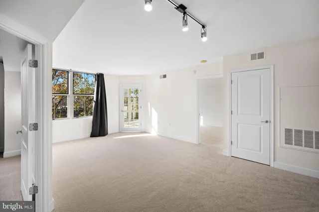 $500,000 | 11800 Sunset Hills Road, Unit 611, Reston, VA 20190