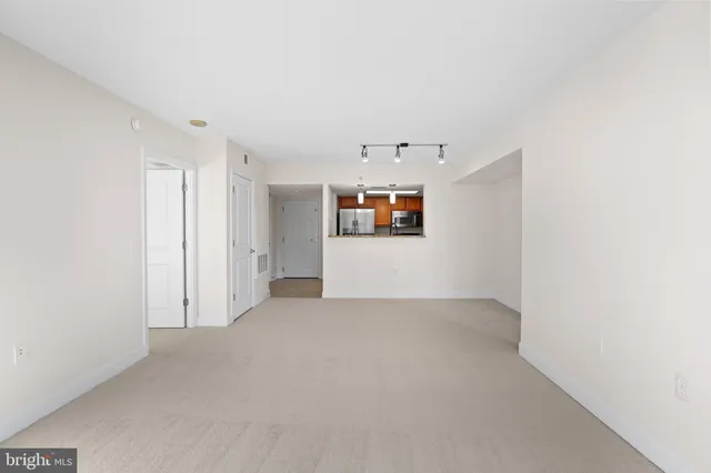 $500,000 | 11800 Sunset Hills Road, Unit 611, Reston, VA 20190