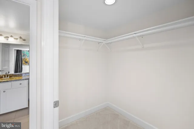 $500,000 | 11800 Sunset Hills Road, Unit 611, Reston, VA 20190