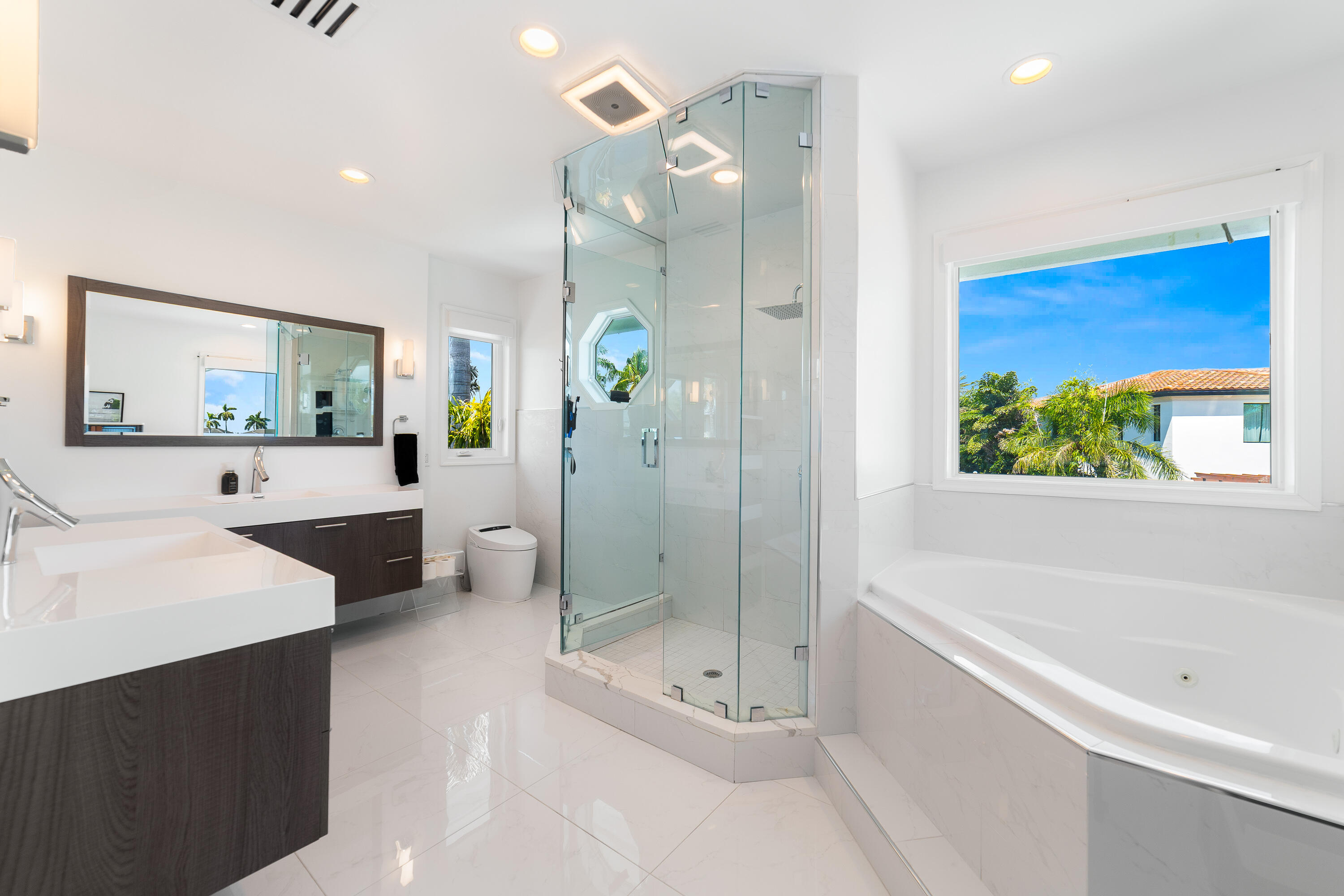 767 Harbour Drive Boca Raton, FL 33431 - Photo 29 of 79 Primary bathroom