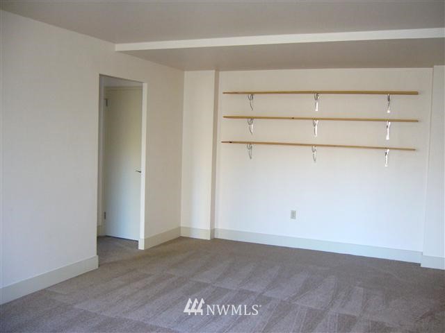 1105 Spring Street, Unit 504 Seattle, WA 98104 - Photo 7 of 11