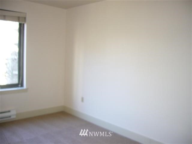 1105 Spring Street, Unit 504 Seattle, WA 98104 - Photo 8 of 11