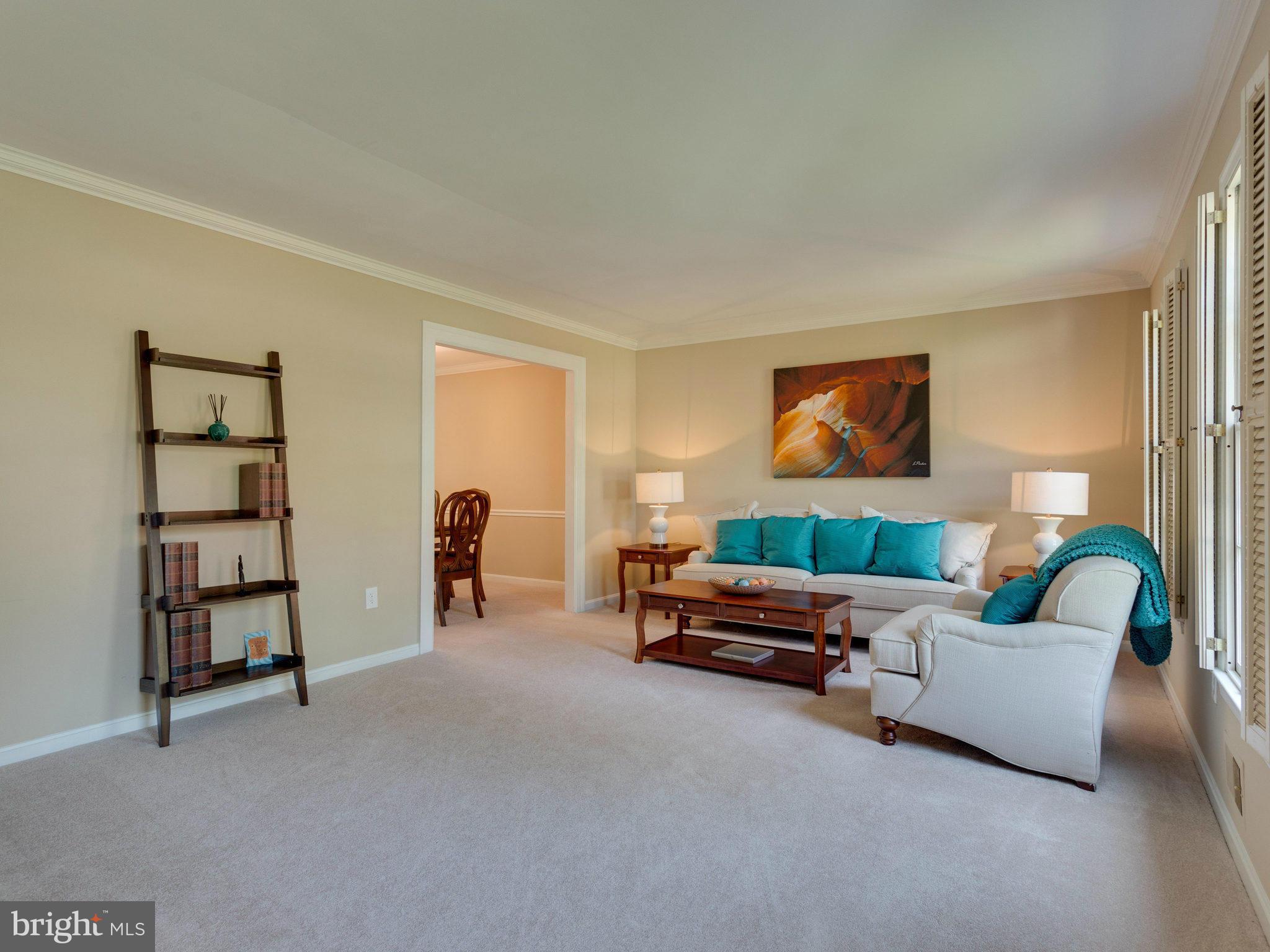 8110 Kings Point Court Springfield, VA 22153 - Photo 3 of 26 Interior (General)