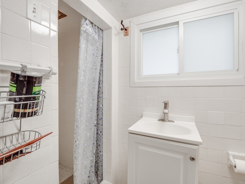 6 Parkview Road Everett, MA 02149 - Photo 28 of 42