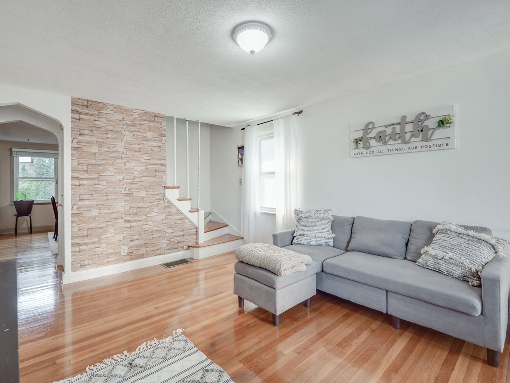 6 Parkview Road Everett, MA 02149 - Photo 3 of 42