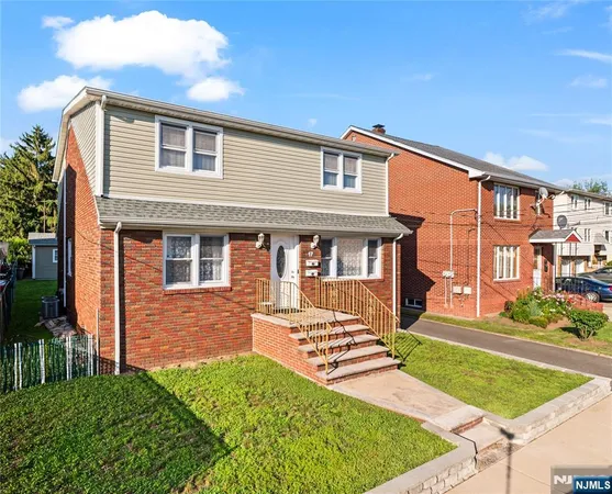 $869,000 | 17 Kossuth Street, Wallington, NJ 07057