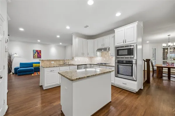 $775,000 | 408 Pecan Hollow Drive, Coppell, TX 75019
