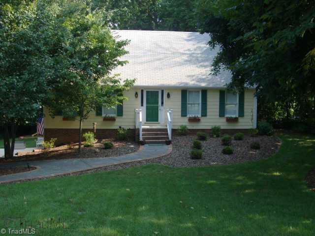 182 Hunters Ridge Road Winston-Salem, NC 27103 - Photo 1 of 9 Exterior Front.