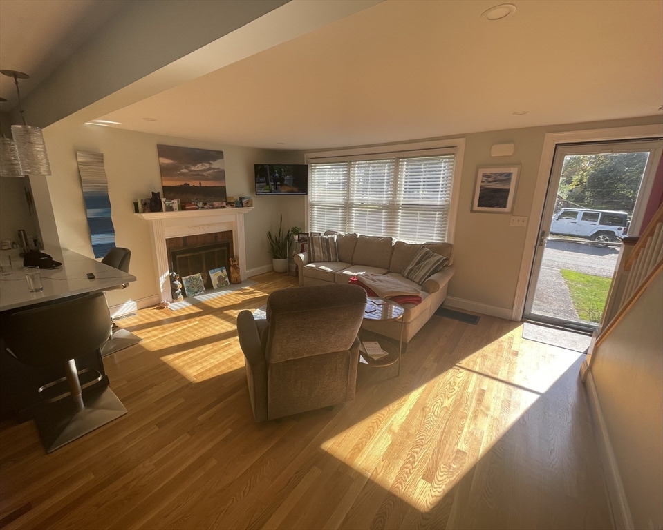 63 Elinor Road Weymouth, MA 02190 - Photo 3 of 33 Gallery Image 3