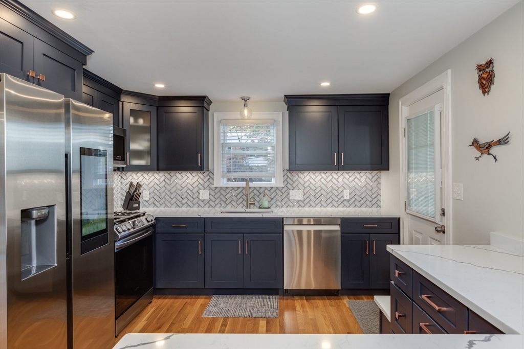 63 Elinor Road Weymouth, MA 02190 - Photo 8 of 33 Gallery Image 8