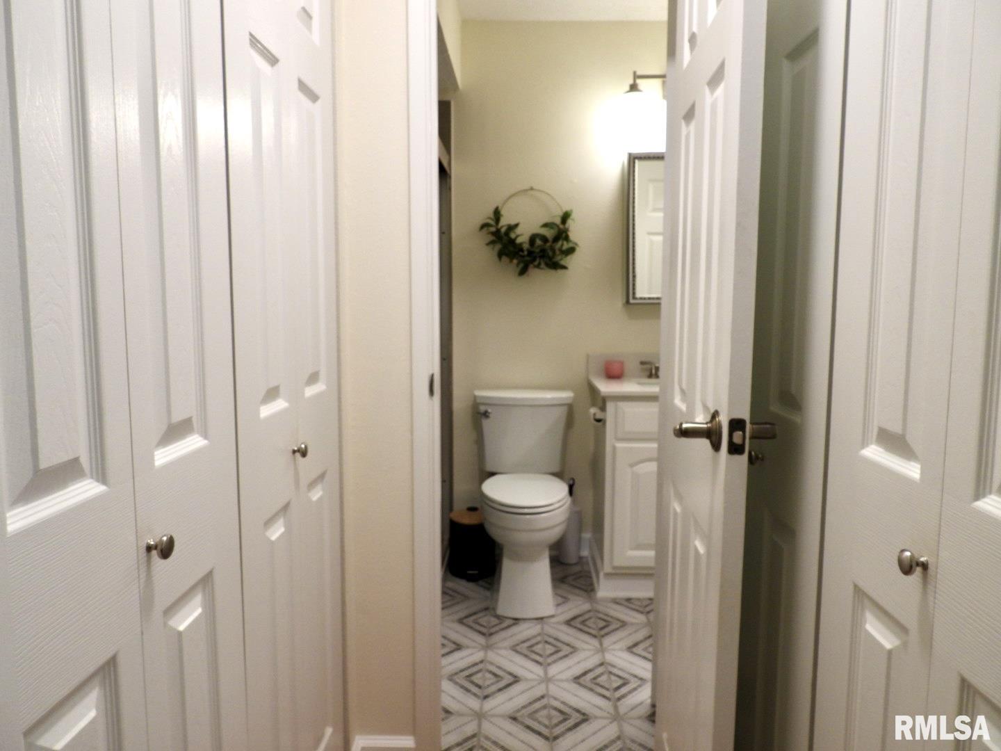 17 Juniper Lane Springfield, IL 62704 - Photo 13 of 29