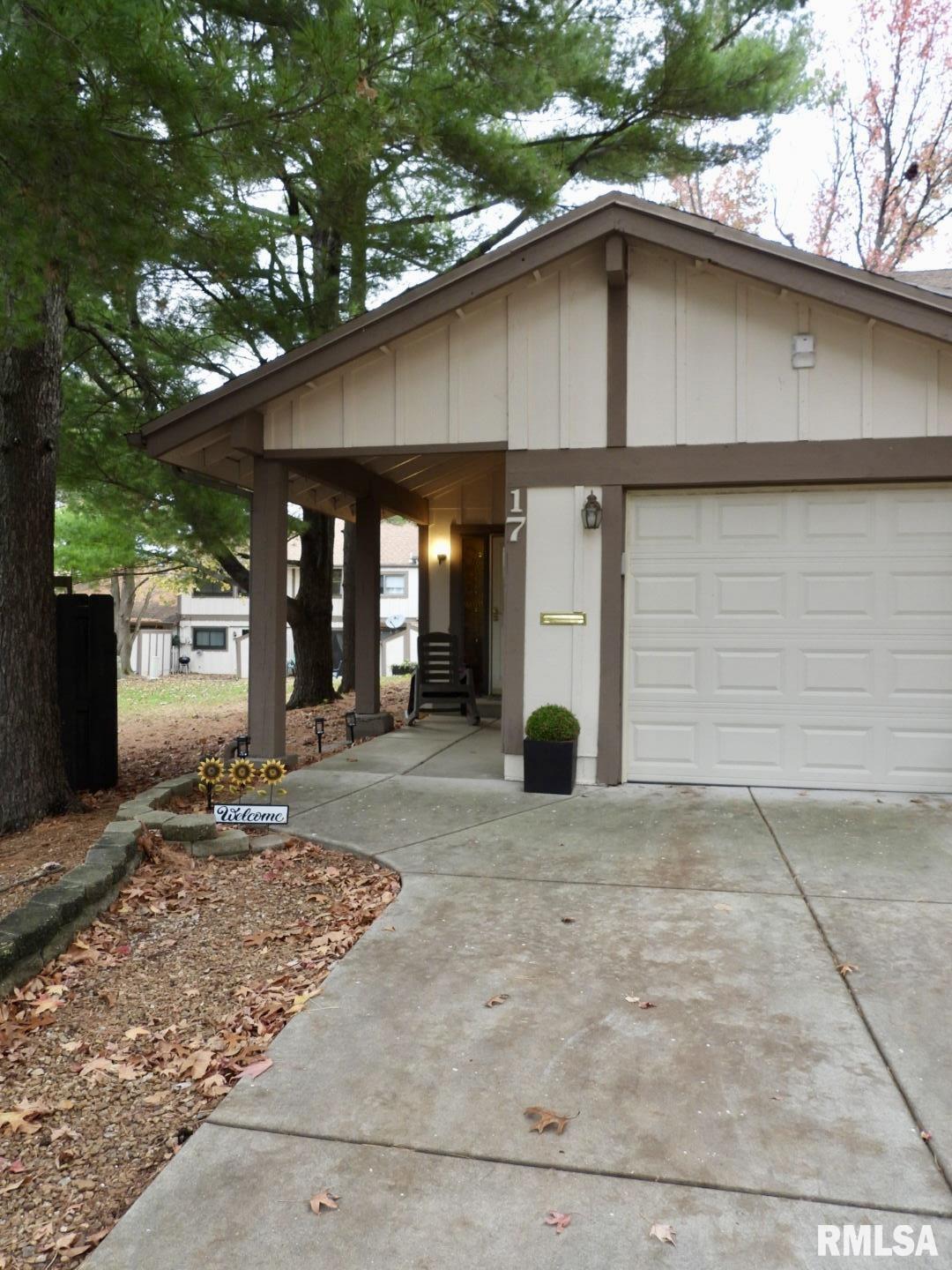 17 Juniper Lane Springfield, IL 62704 - Photo 3 of 29