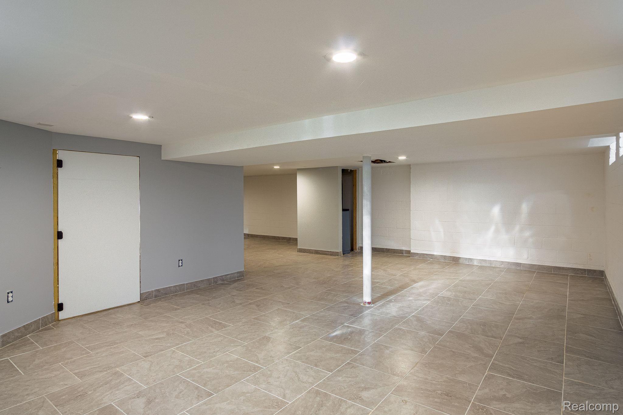 2281 Lancaster Road Bloomfield Hills, MI 48302 - Photo 27 of 37 Gallery Image 27