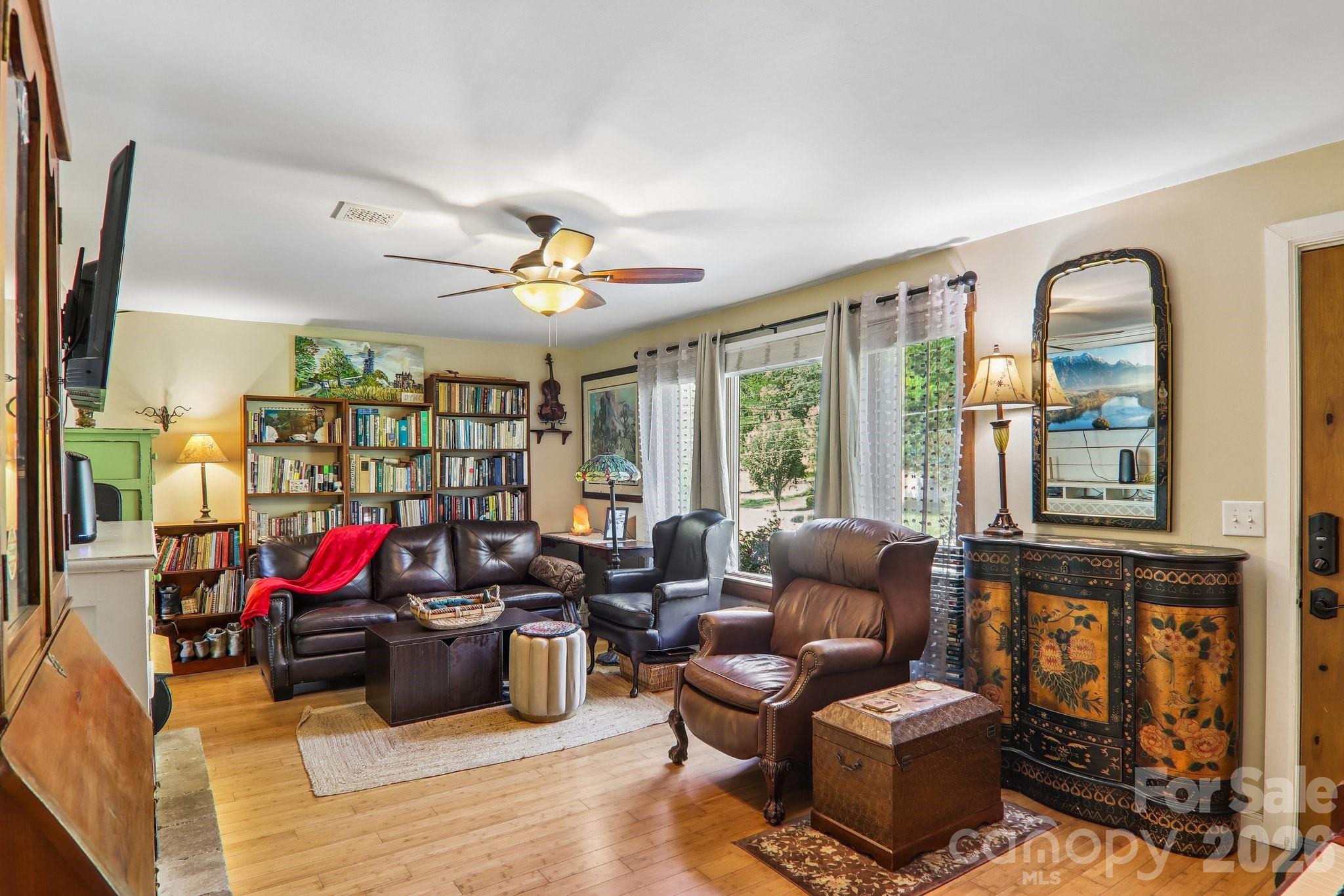 550 Lickstone Road Waynesville, NC 28786 - Photo 10 of 47 Gallery Image 10