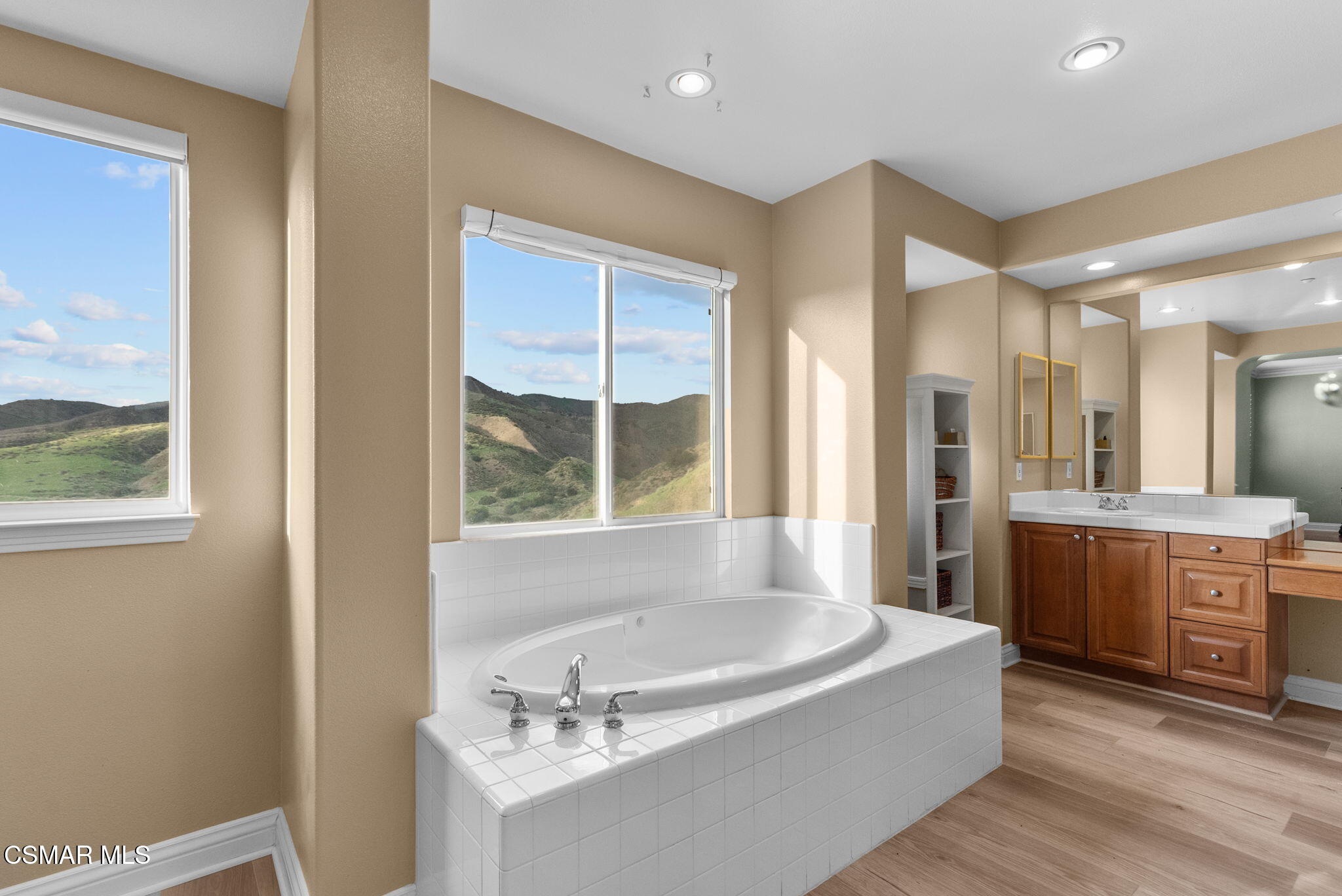 5719 Cherokee Circle Simi Valley, CA 93063 - Photo 48 of 96 62-web-or-mls-DSC01010